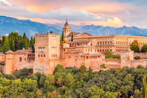 Alhambra & Generalife: Skip-the-Line Guided Tour