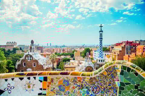 Barcelona: Wine & Cava Tasting Group Tour with Local Brunch