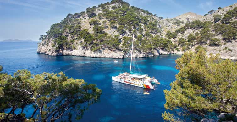 Mallorca: North Coast Catamaran Cruise with Lunch
