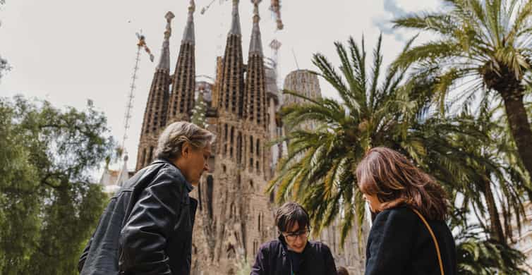 Gaudi Tour with Sagrada Família & Park Güell Tickets