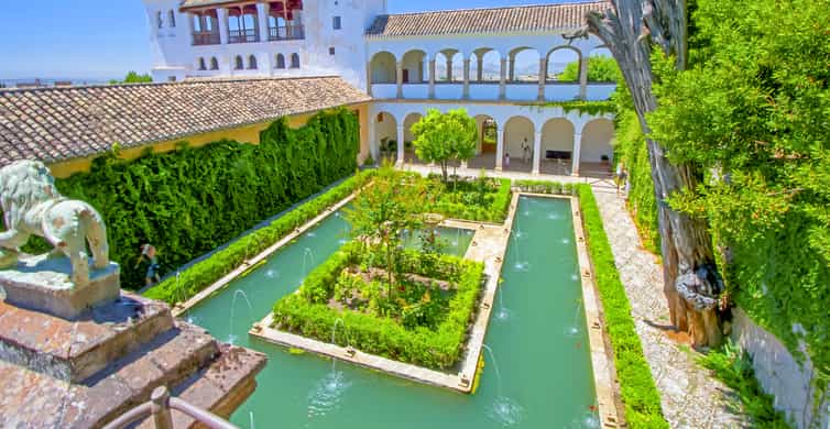 Private Granada Day-Trip with Alhambra from Seville