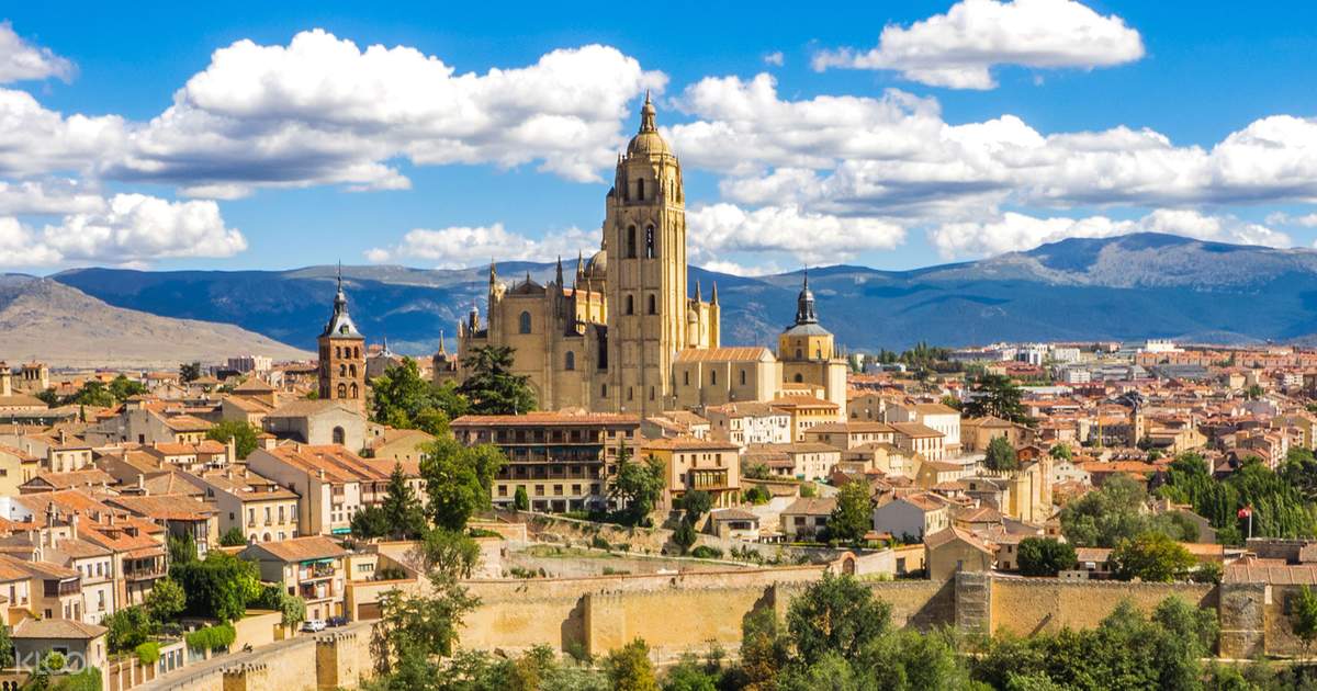 Avila and Segovia Full Day Guided Tour from Madrid