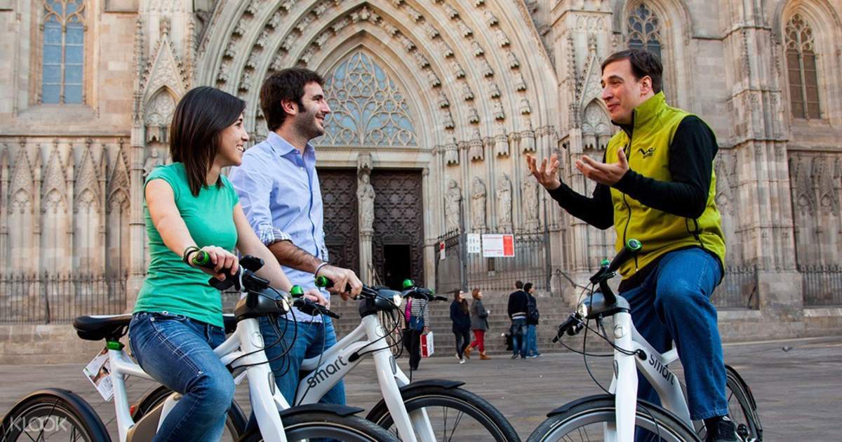 Barcelona Combo: E-Bike Tour & Montjuic Cable Car & Boat Trip (Sagrada Familia Optional)