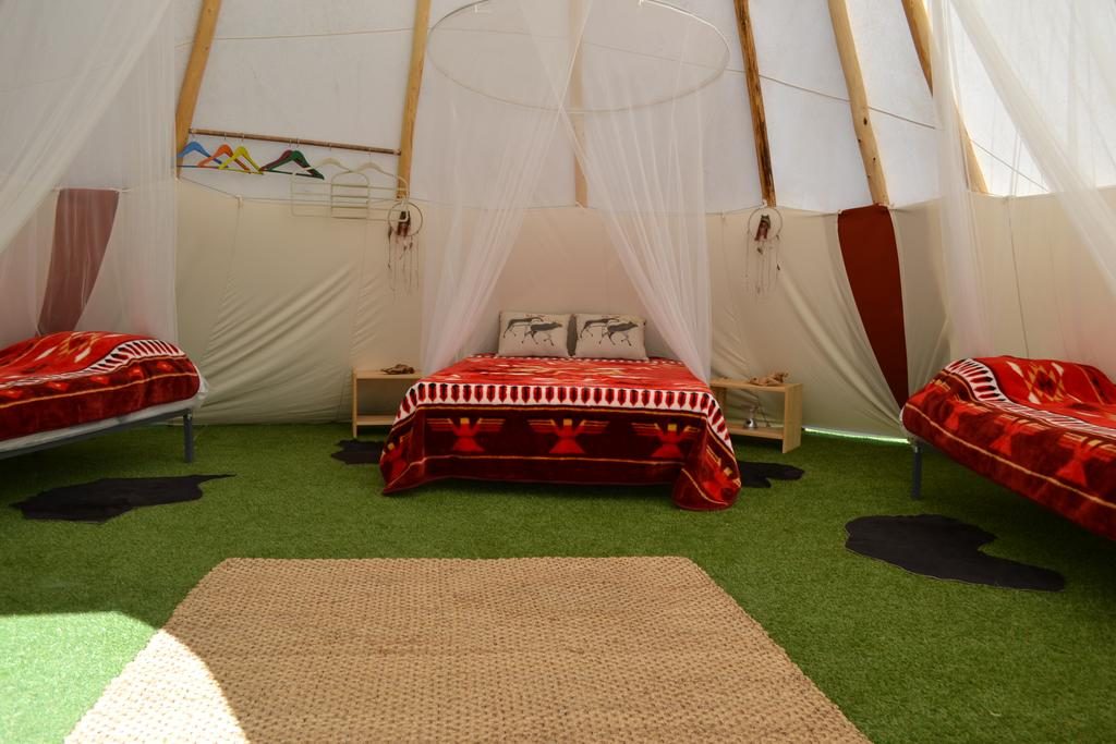 sleep-in-a-teepee-in-spain