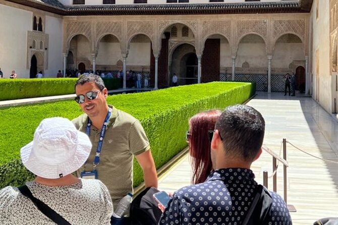 Alhambra, Nasrid Palaces, Generalife and Alcazaba Private Tour in Granada
