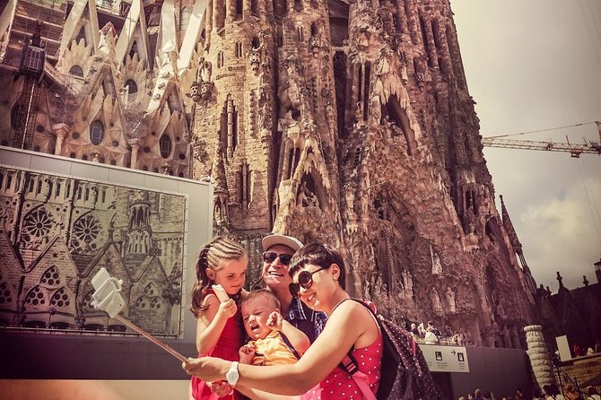 Sagrada Familia & Gaudí Private Tour - Skip the Line Tickets