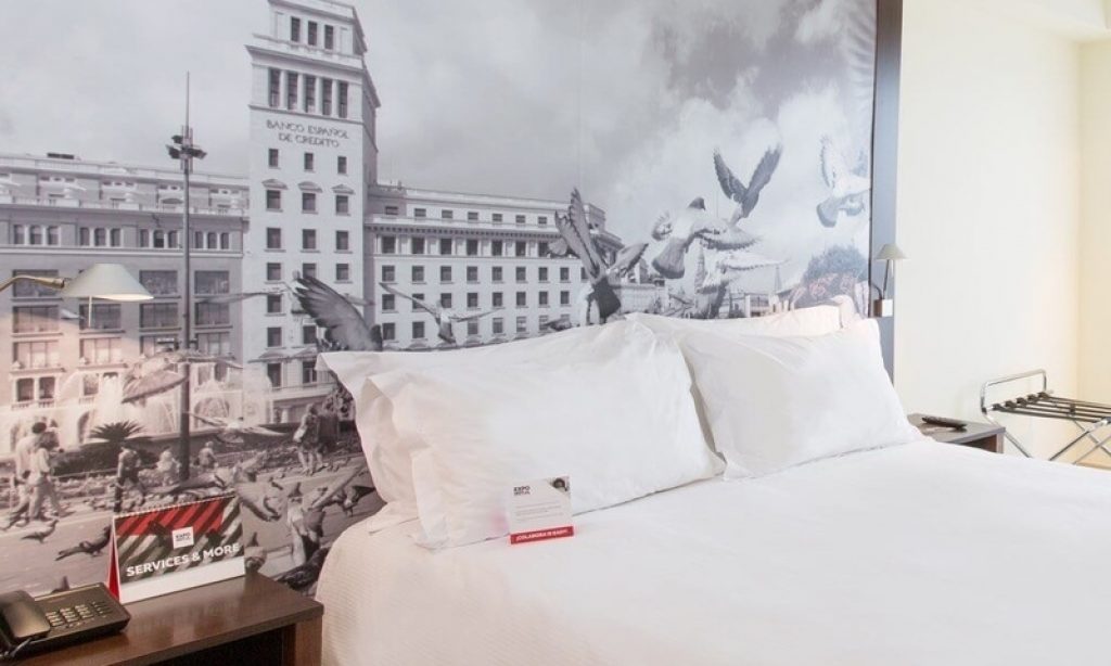 Expo Hotel Barcelona room