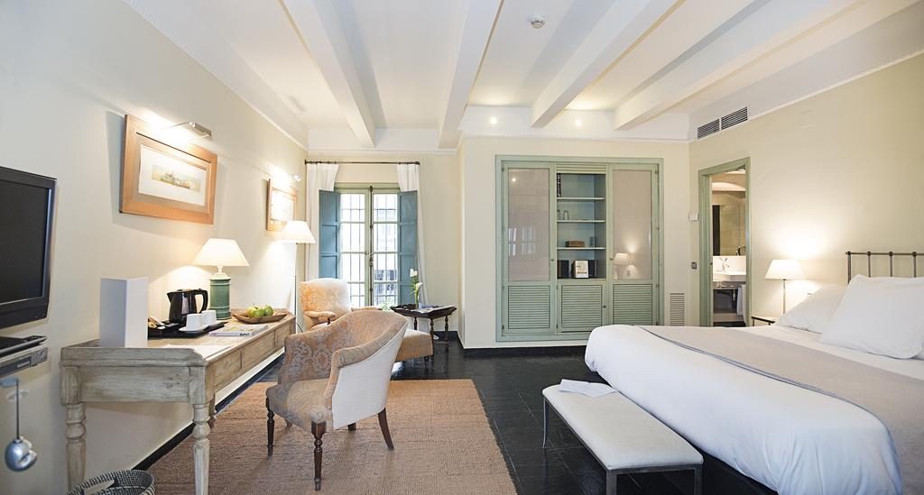 modern-unique-hotel-in-spain