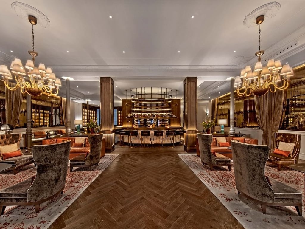 Lobby and foyer area of Gran Hotel Ingles in Madrid