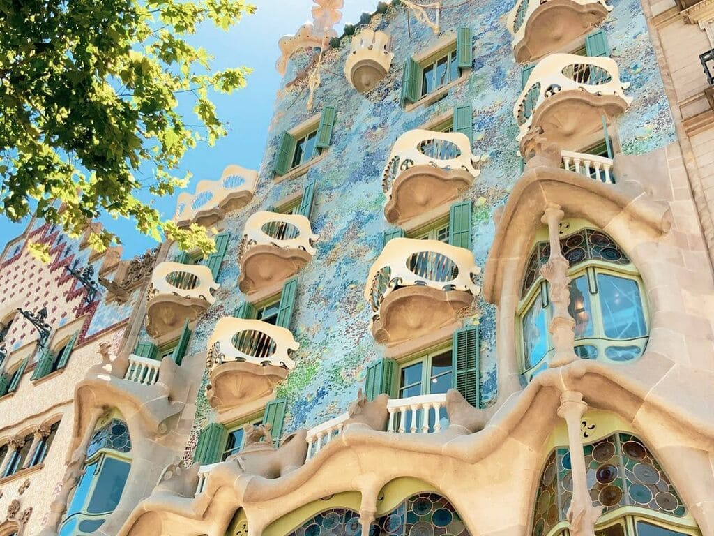 View of the outside of the Hotel Arts building in Barcelona