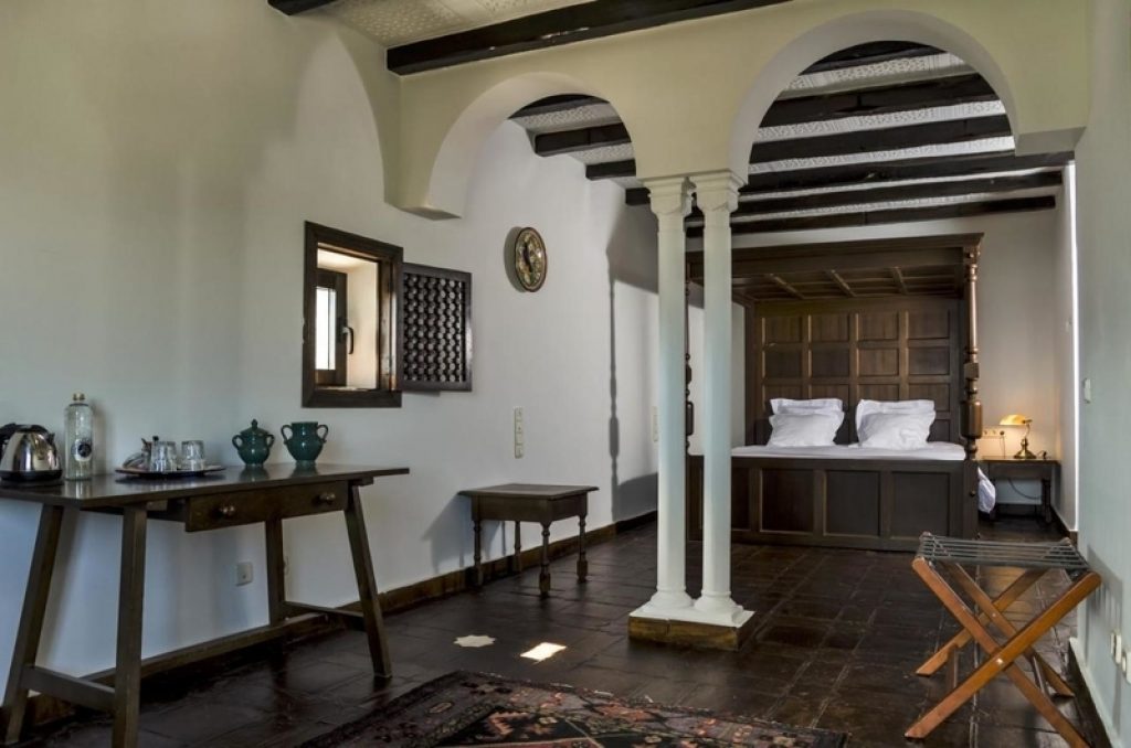 Hotel-Castillo-de-Monda