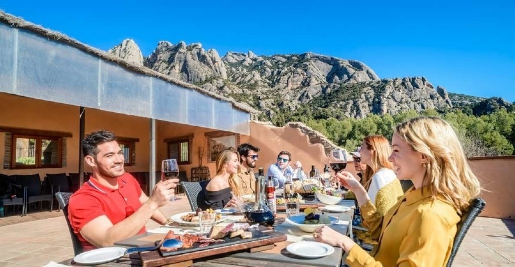 tour group enjoying lunch near Montserrat