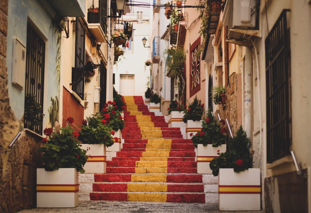 Image-of-red-steps-in-old-town