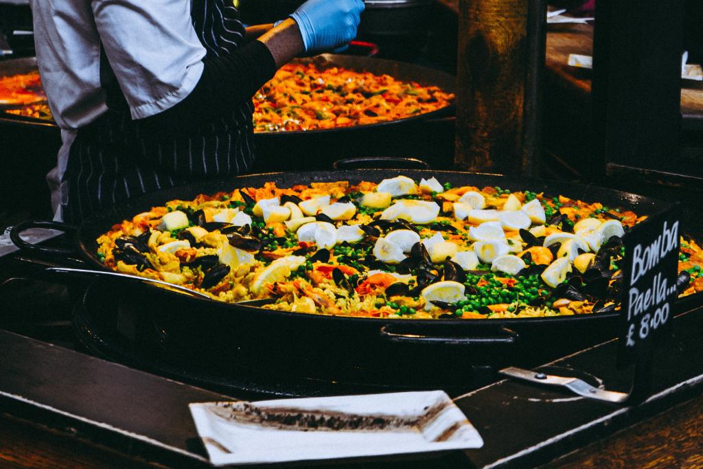 paella-meal-display