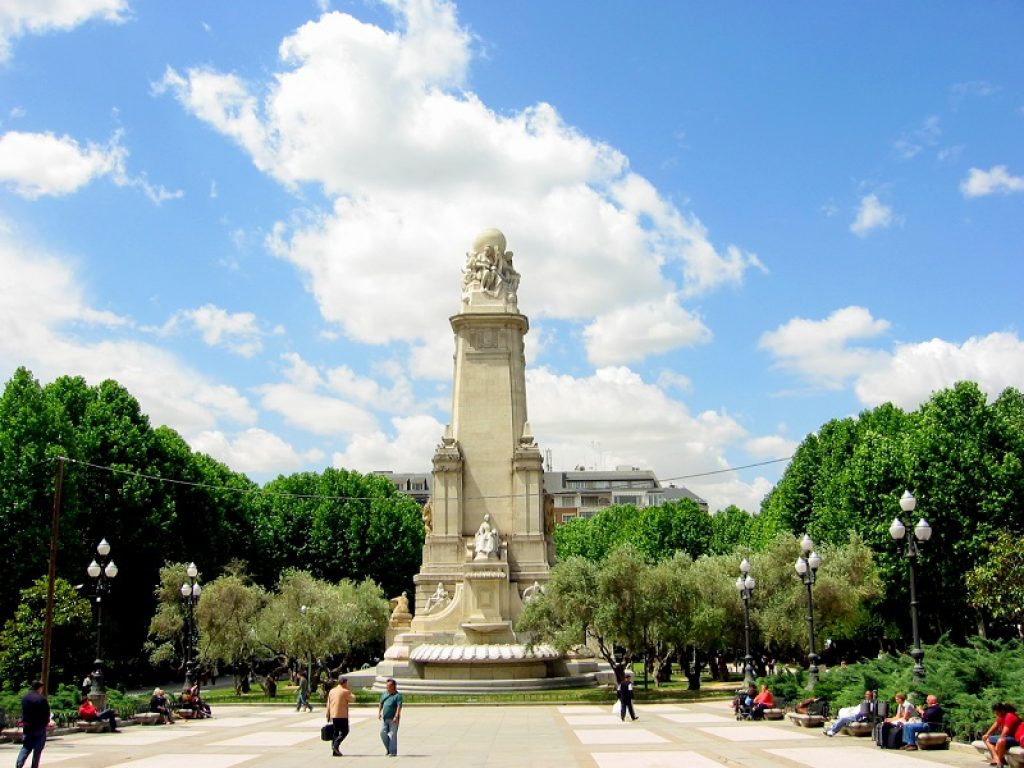 plaza-in-madrid-with-a-park