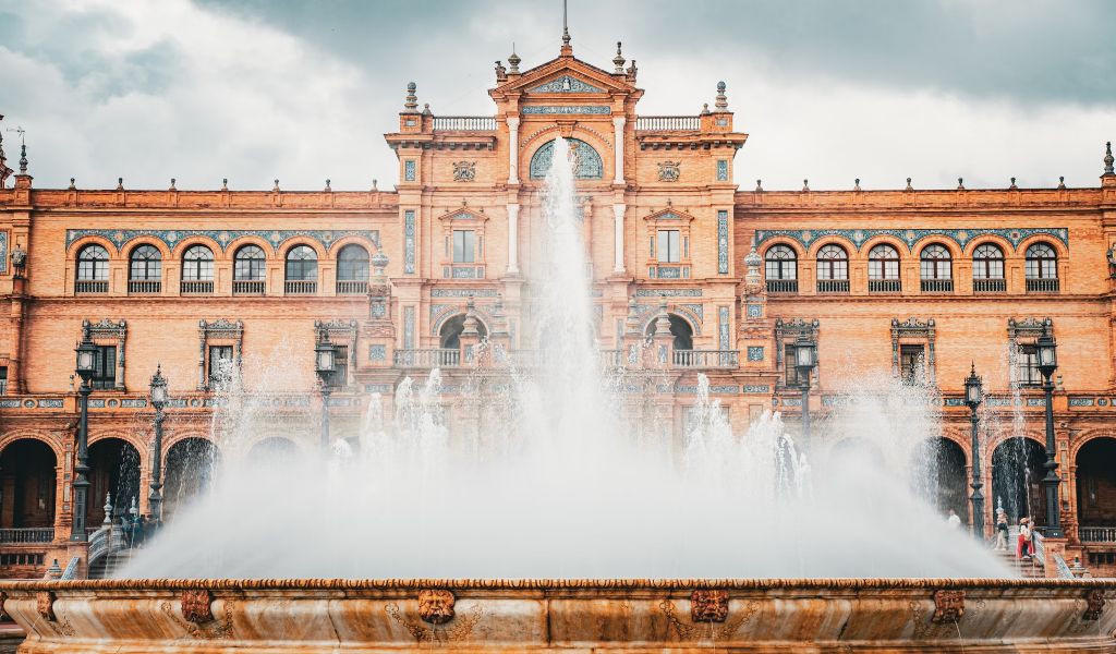 water-fountain-for-seville-plaza