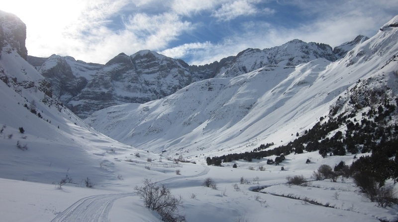 spanish pyrenees covered in snow