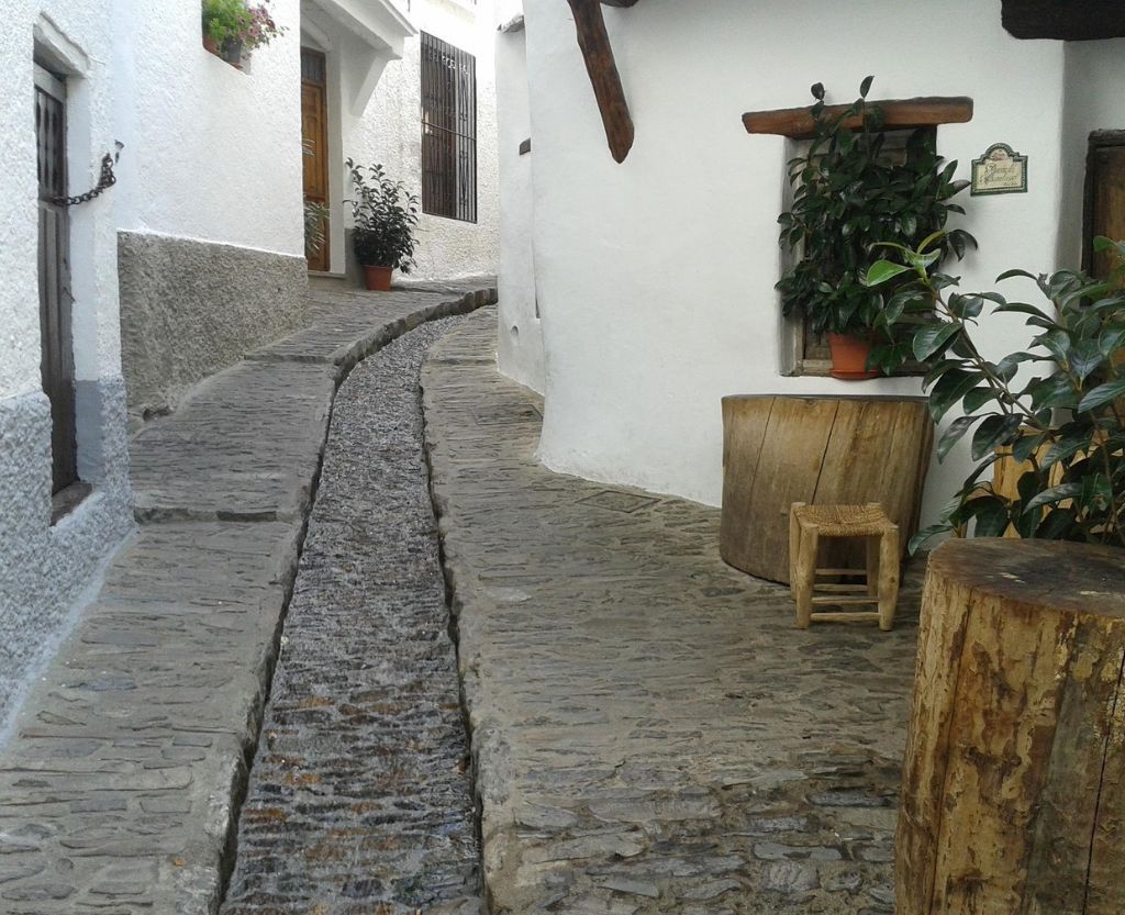 Street-Alpujarras-Near-Granada-Spain