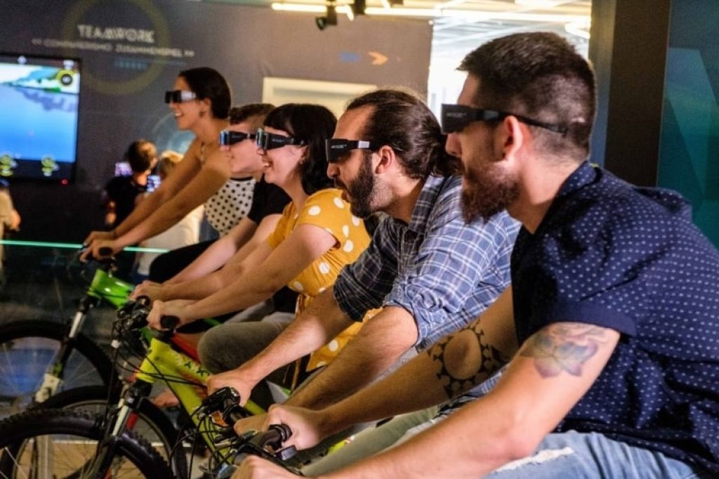 tour-group-on-bikes-in-rafa-nadal-museum