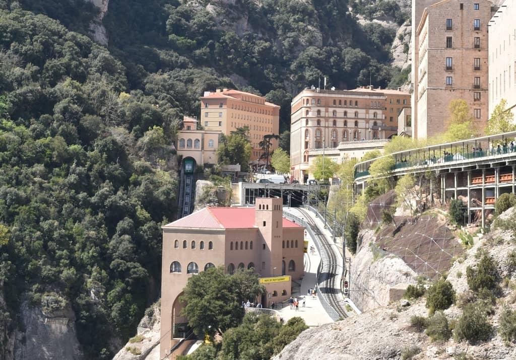 Railway going up to Montserrat
