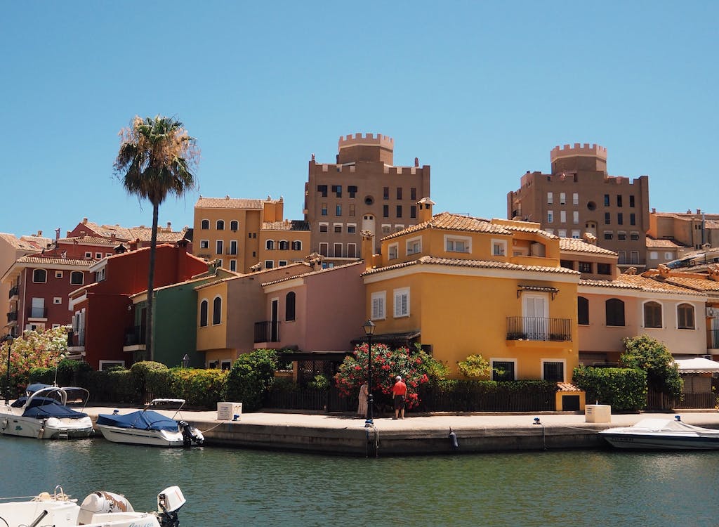 Image of Port Saplaya.