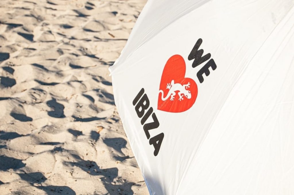 umbrella with logo that says we love ibiza