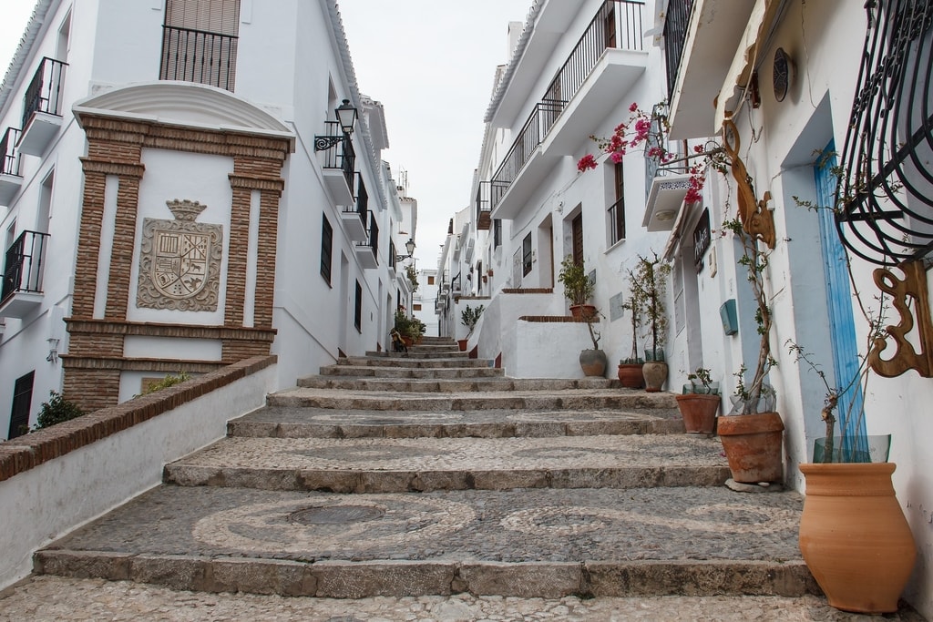 Steps between white houses in Spain 