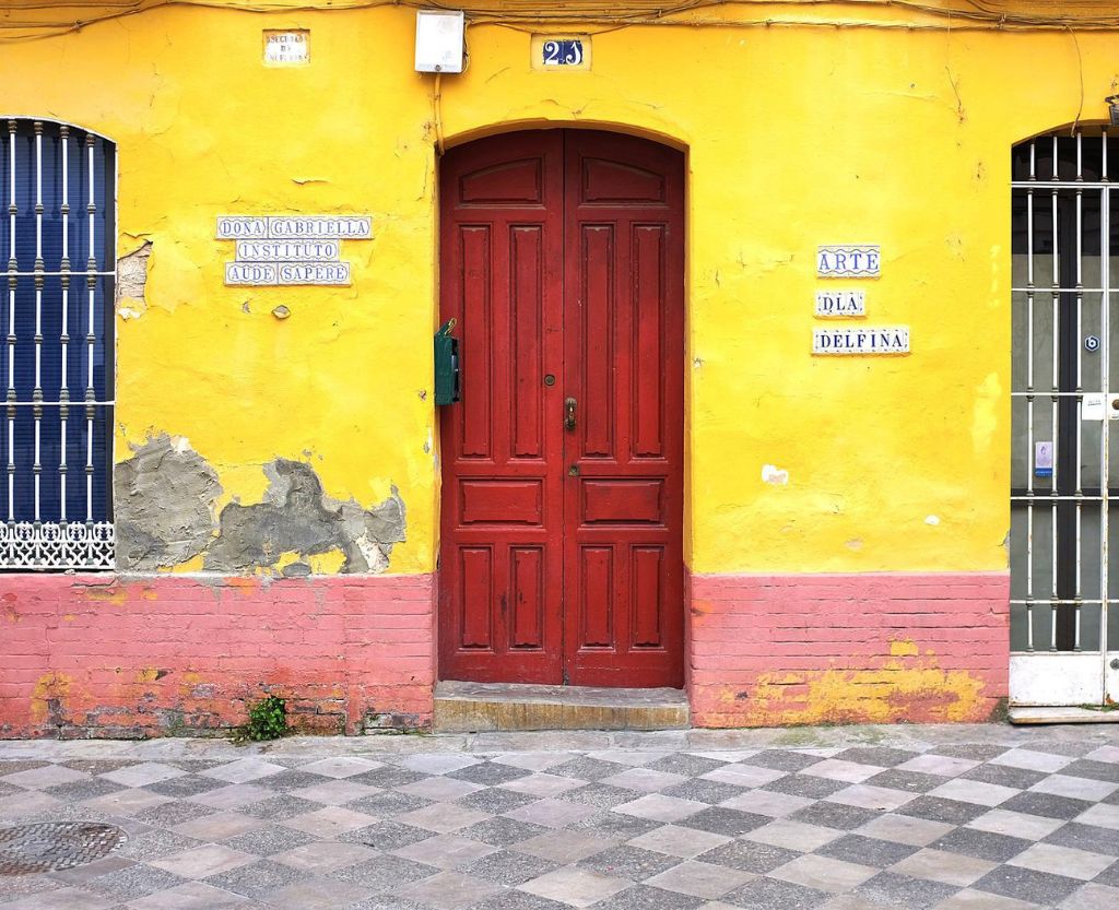 Yellow-Building-Sevilla-Street-View-Spain