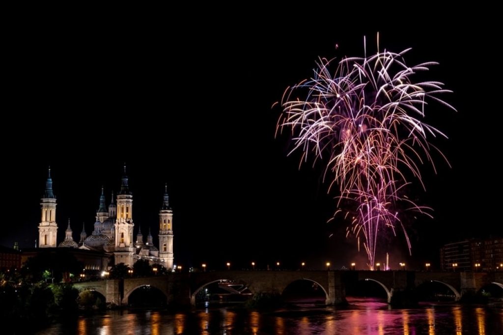 zaragoza spain fireworks tourism